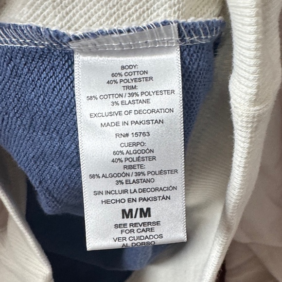 Champion Women's Half-Zip Sweatshirt in Blue and Cream - Picture 6 of 6